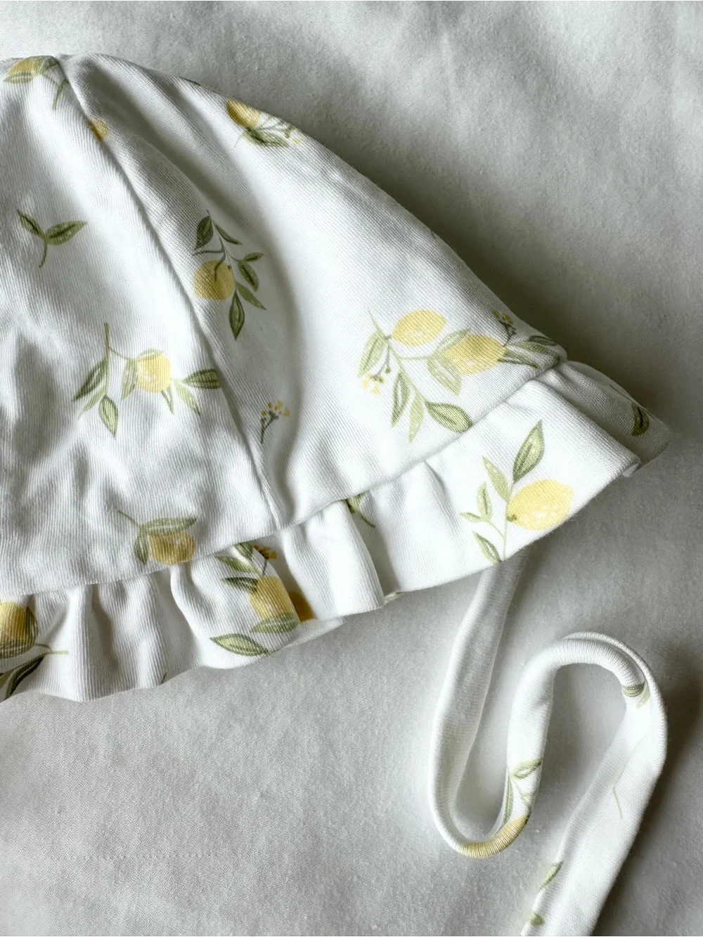 Like New! BABY BOMBOM Sun Bonnet with Lemon Print Size 3-6M